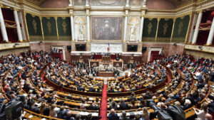 6acf89fa21c6e_5d0272ab153a6-panorama-hemicycle